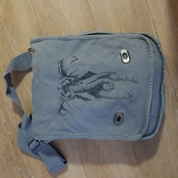 Handbags - Vintage crossbody purse